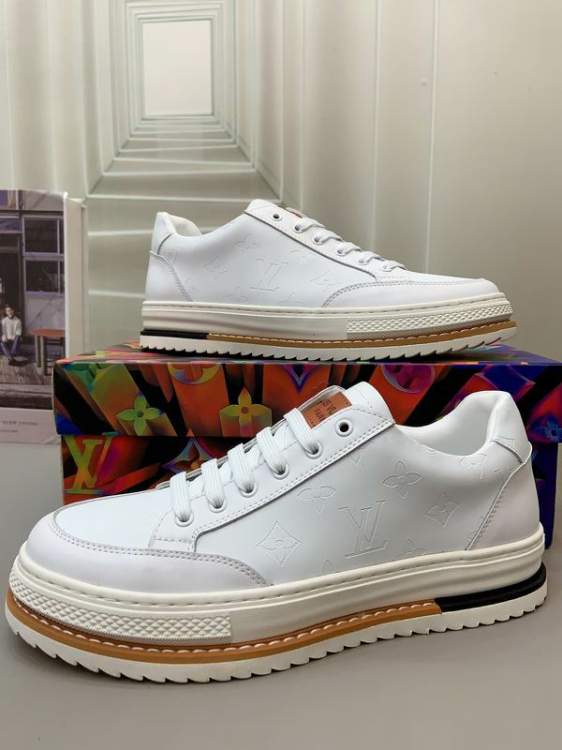 Picture of Louis Vuitton Shoes _SKULVsz38-44mnf025216942